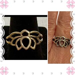 Ring - silver tone - size 8.5 - moth / insect / bee design. New - never worn.